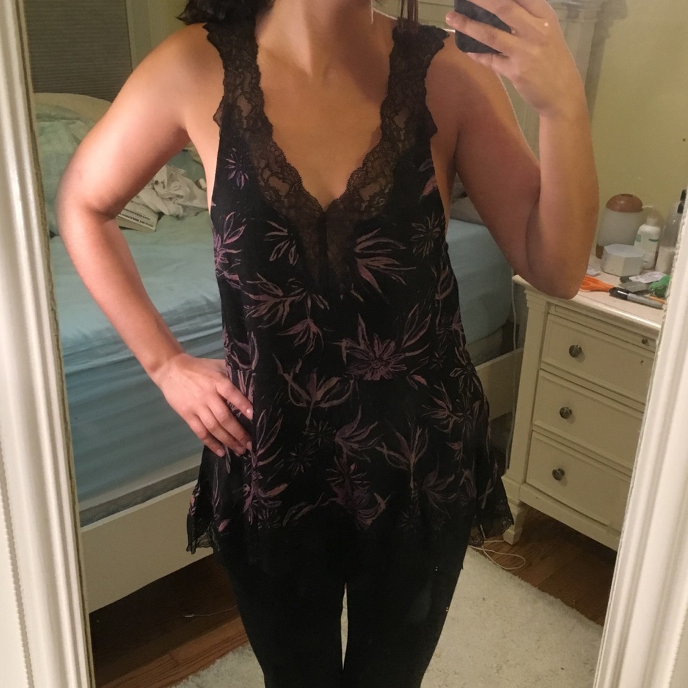 NWOT Free People Small floral tank top lace trim
